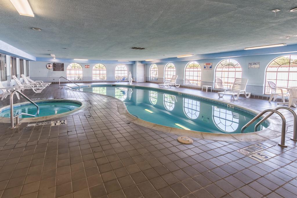 Quality Suites Burleson - Ft Worth Екстериор снимка