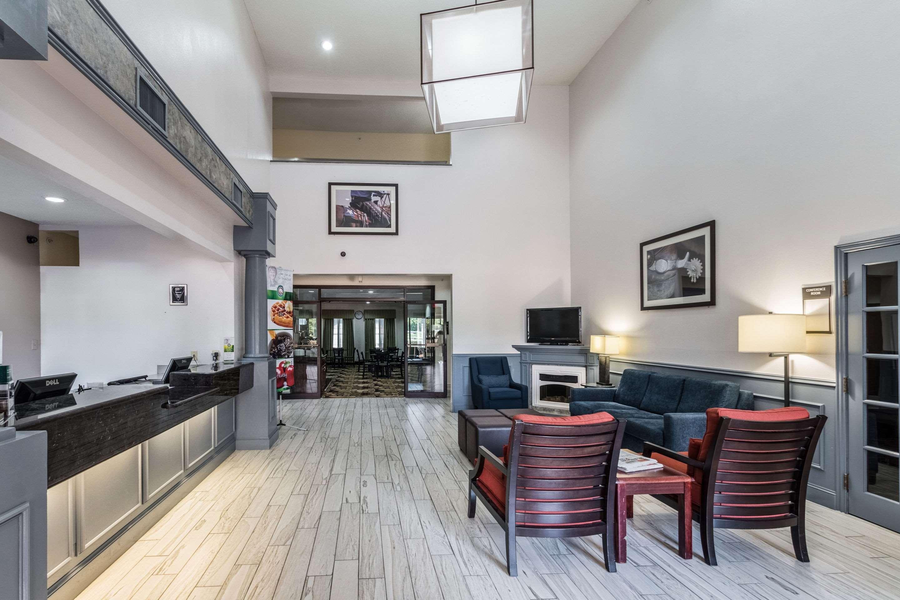 Quality Suites Burleson - Ft Worth Екстериор снимка