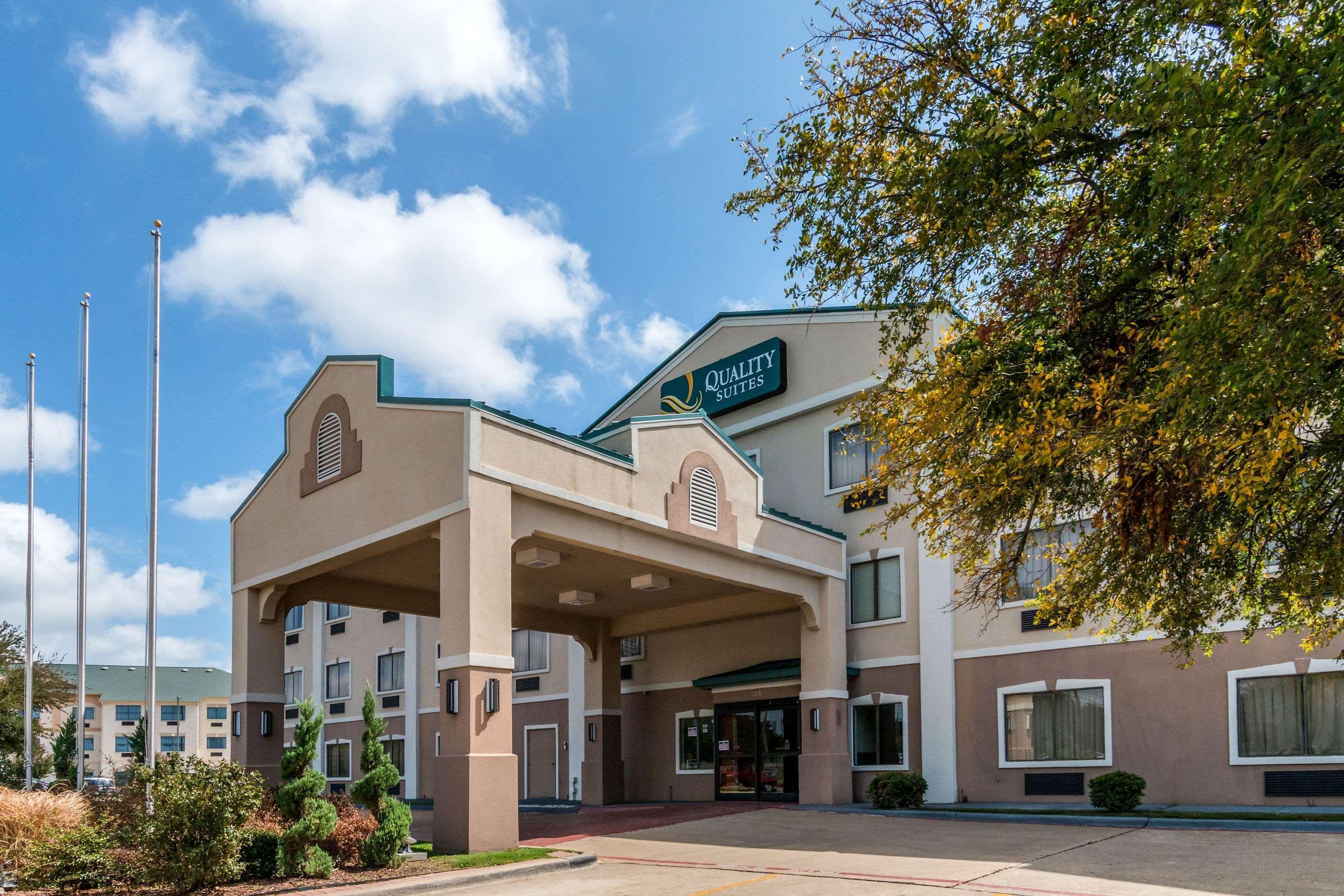 Quality Suites Burleson - Ft Worth Екстериор снимка