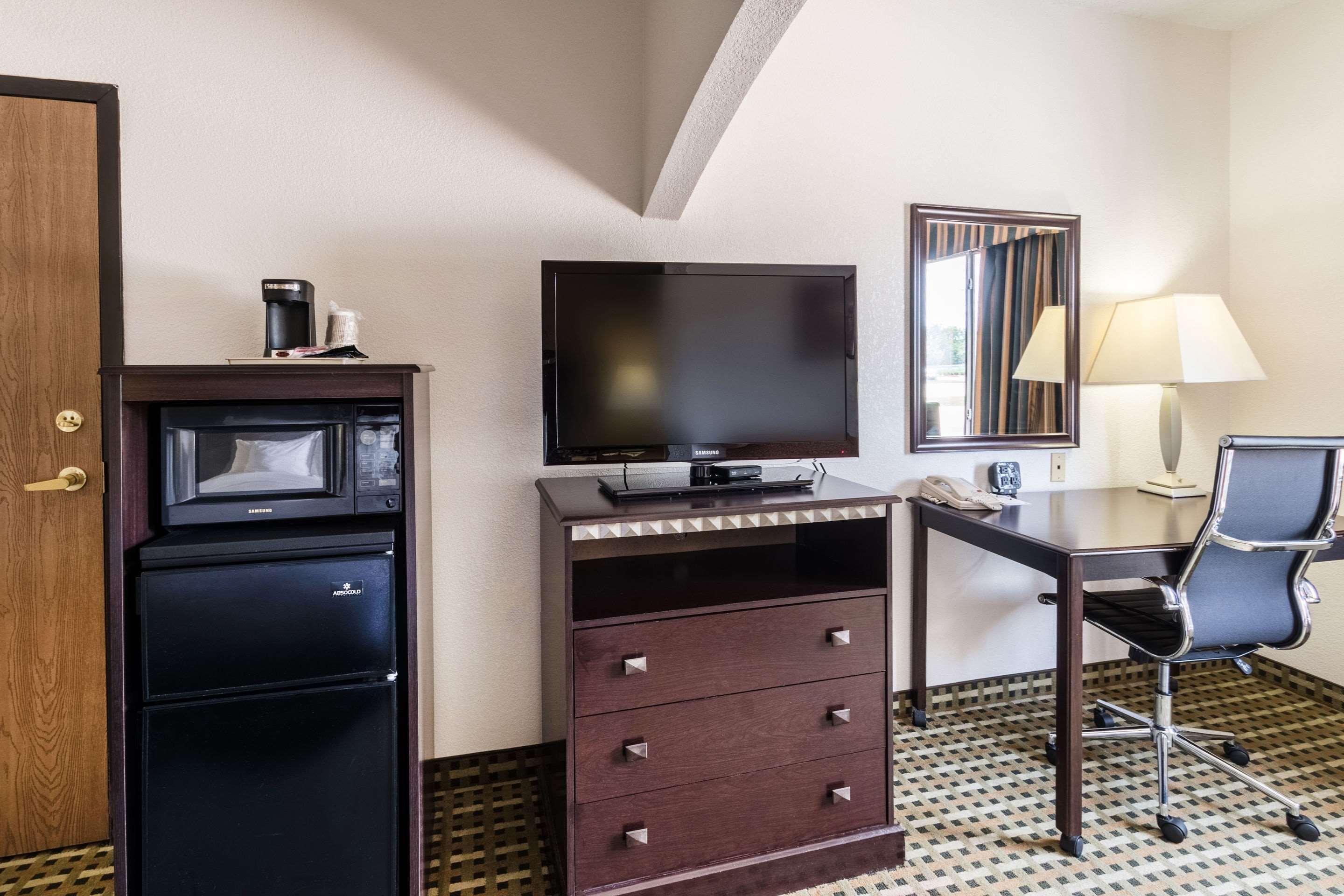 Quality Suites Burleson - Ft Worth Екстериор снимка