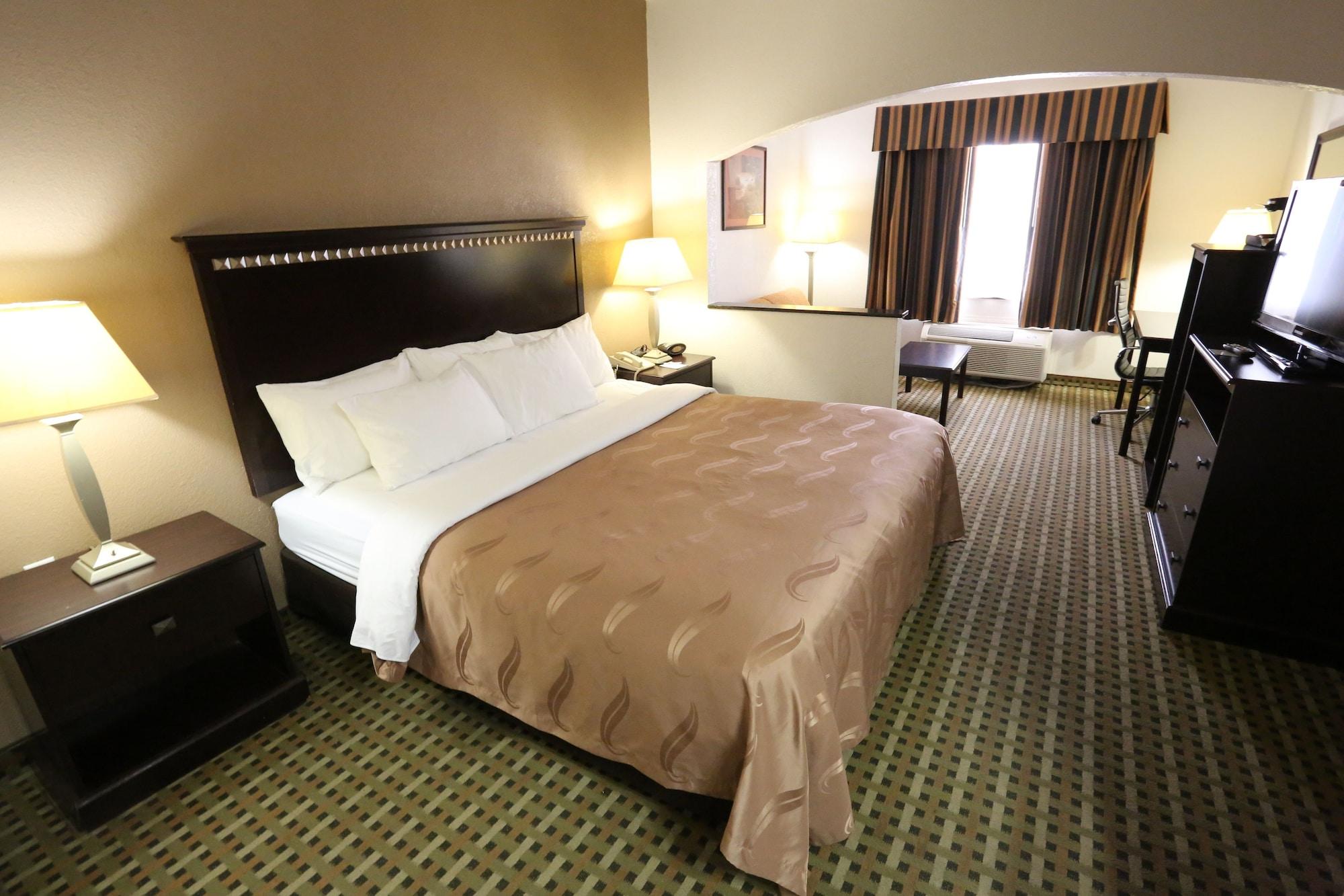 Quality Suites Burleson - Ft Worth Екстериор снимка