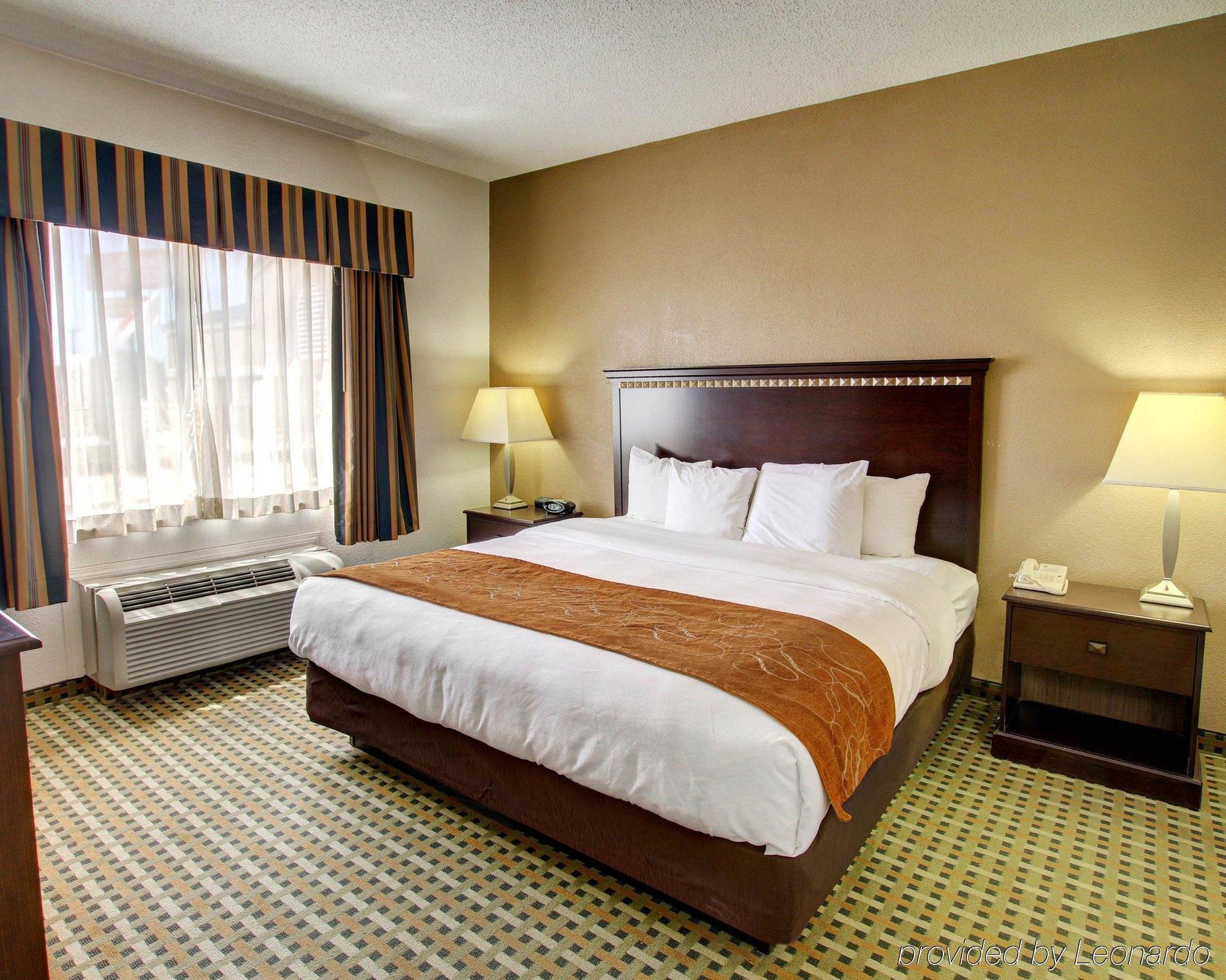 Quality Suites Burleson - Ft Worth Екстериор снимка