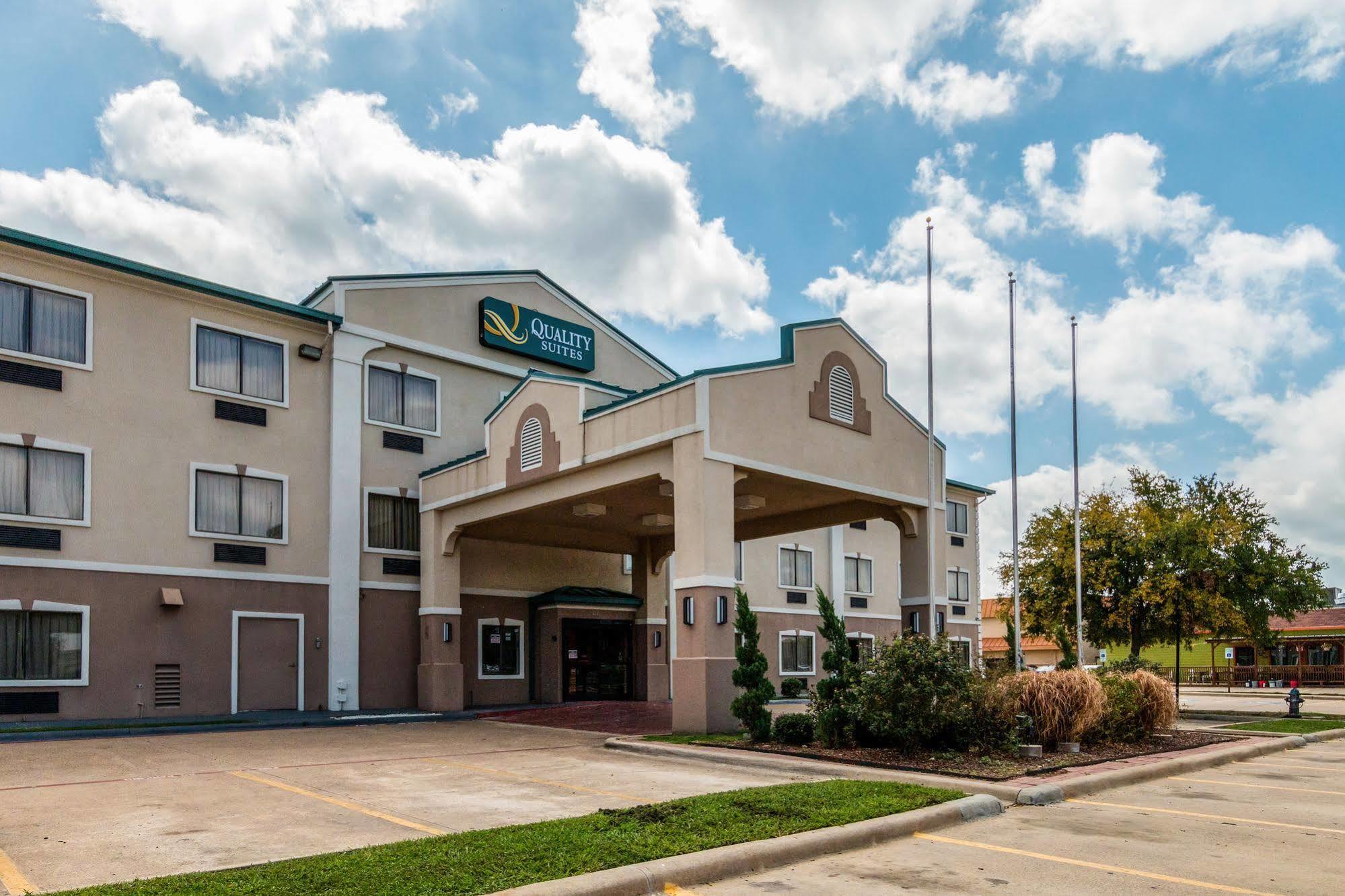Quality Suites Burleson - Ft Worth Екстериор снимка